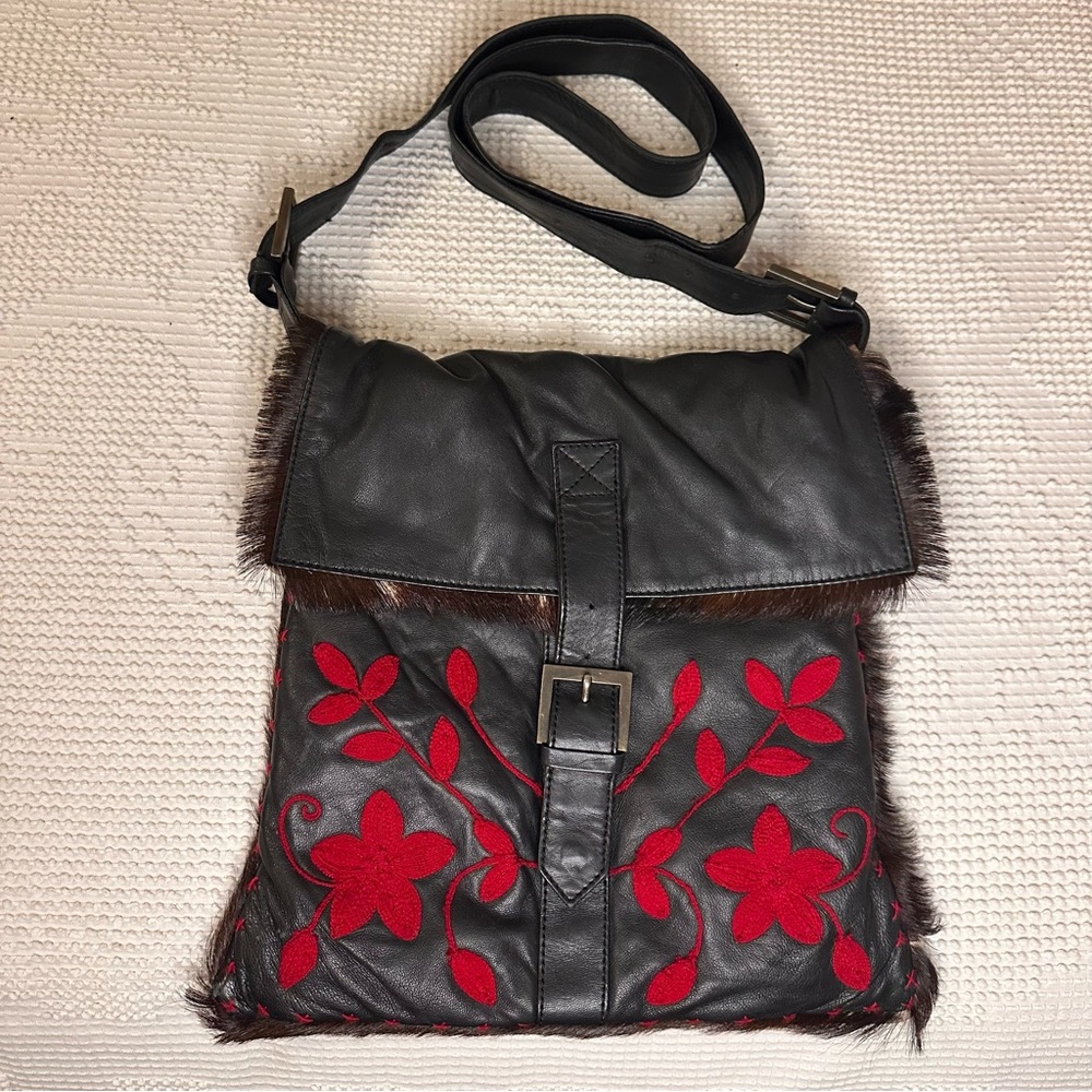 TOPSHOP - Embroidered Leather Bag